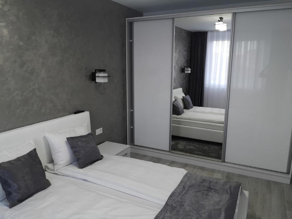 Gala Residence In Oradea Bagian luar foto